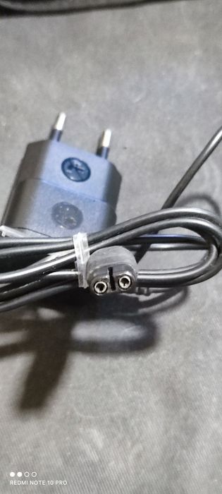 Vendo Carregador para Máquina de Barbear Philips Novo