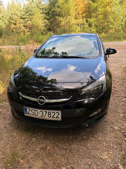 Opel Astra J Sedan 1.4 turbo 2018r.