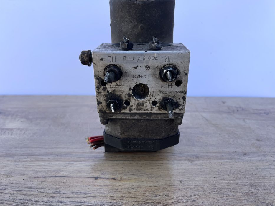 Блок ABS Volkswagen T4 Фольксваген Т4 7D0614111B