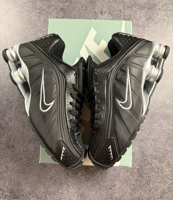 nike shox r4 - купити товари моди та стилю - Ціна на OLX.ua