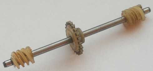 H0 - PIKO / GUTZOLD - dolny wałek ślimak lokomotywy BR118