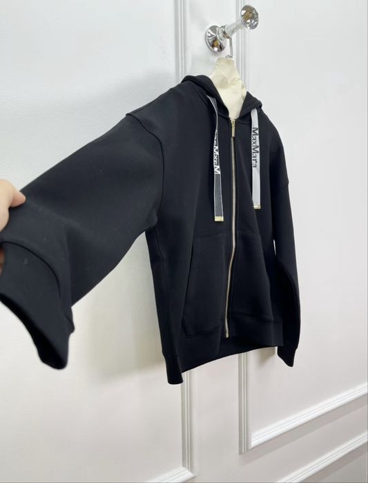 Новий Костюм Max Mara