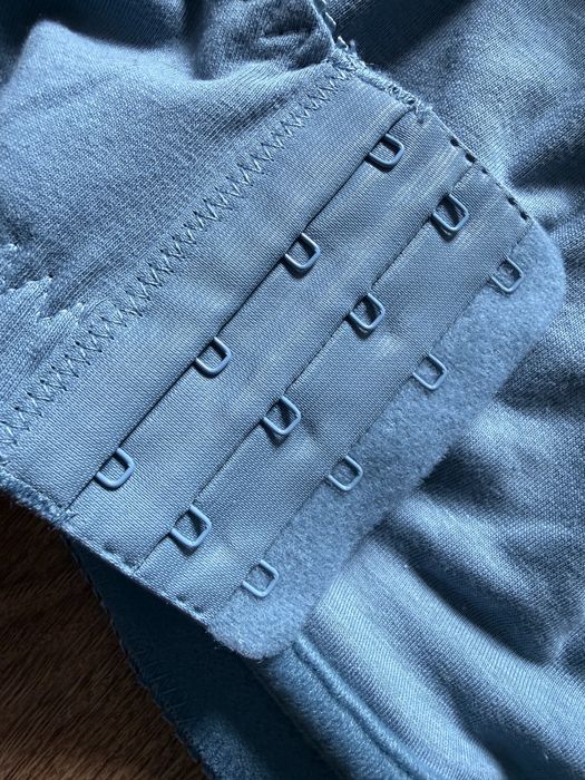 Biustonosz bez fiszbin 105D nowy