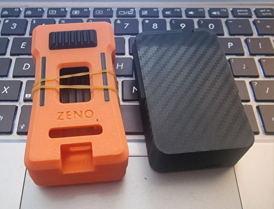 2 obudowy Heltec V4 GPS oraz Xiao NRF