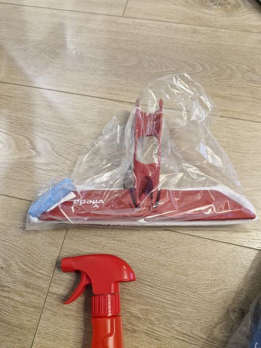 Myjka/odkurzacz do okna Vileda