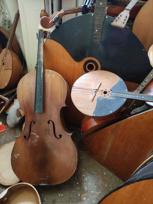 Музичні інструменти під ремонт