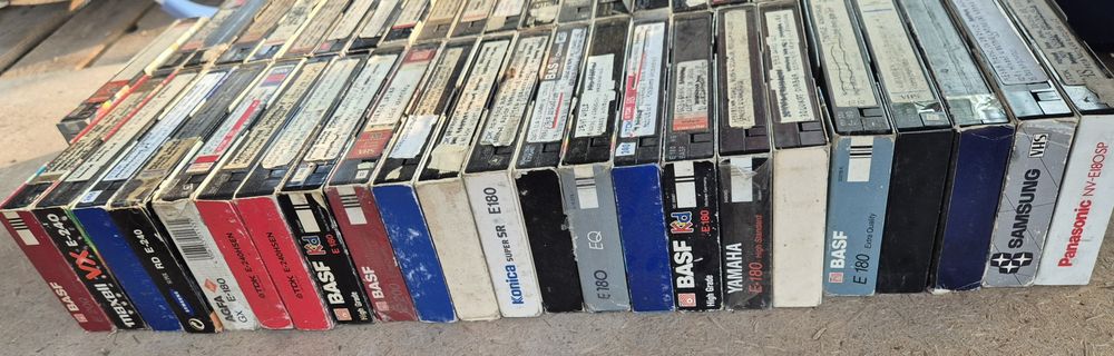 Kasety VHS 47 sztuk 5 zł za sztuke.