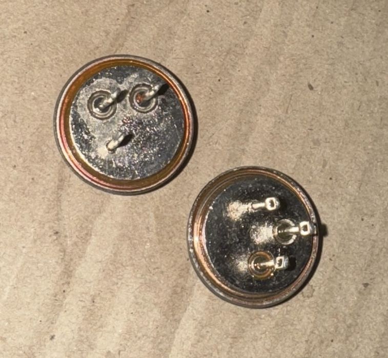 транзистор 2T809A