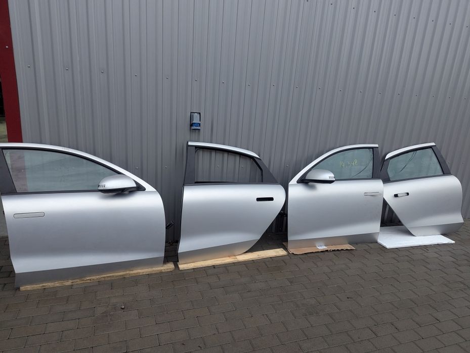 Двері Hyundai Ionic 6 передні задні комплектні