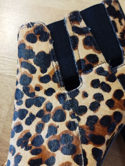 Nowe skórzane z włosiem botki na szpilce Nine West 36,5