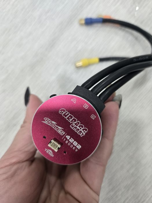 motor sem escovas Surpass Hobby ROCKET-RC 4282 de 1600KV