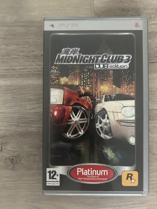 Jogos PSP (4 unidades, capas do disco danificadas)