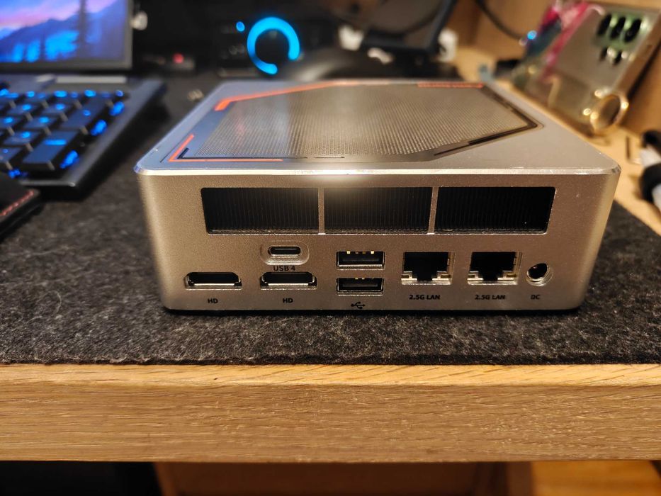 Mini PC Ryzen 7  7735H Radeon 680M thunderbolt 4 + 16GB DDR5 512GB M2