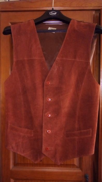 Colete em pele forrado