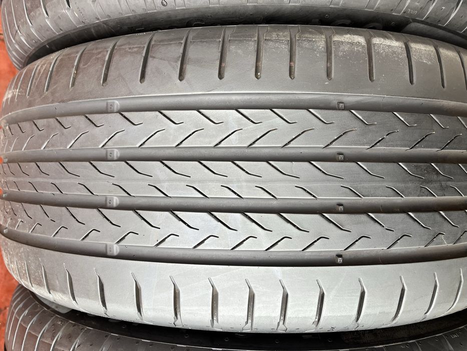 235/45/19 R19 Continental EcoContact 6 4шт ціна за 1шт шини