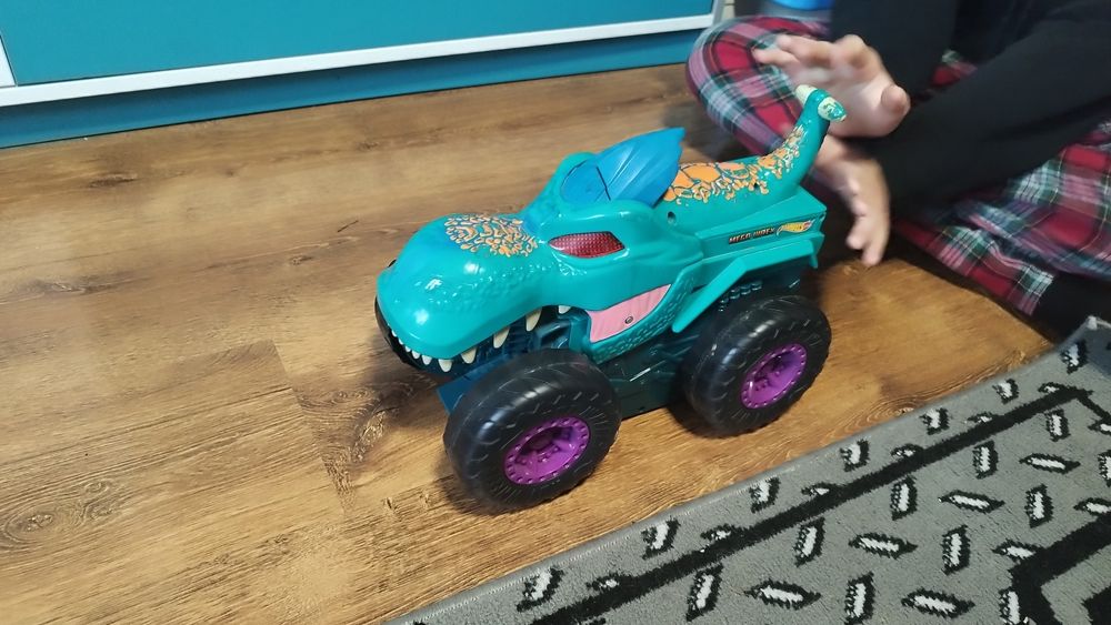 Hot whells pożeracz aut