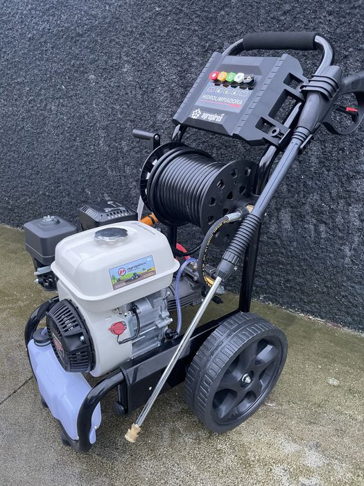 Maquina de lavar alta pressao a gasolina com motor HONDA