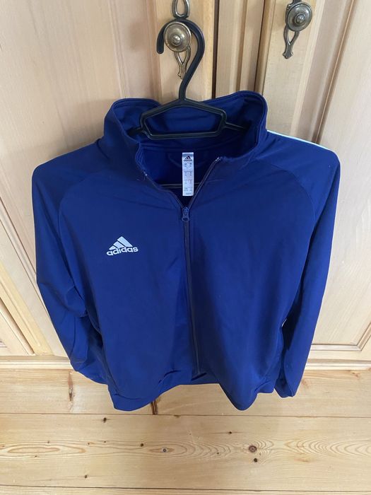 Спортивне Adidas (виготовлено в Камбоджа)