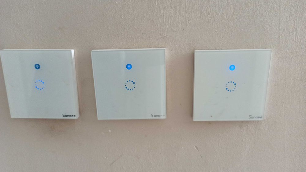 SONOFF T1 UE wyłącznik światła WIFI pojedynczy aplikacja eWelink