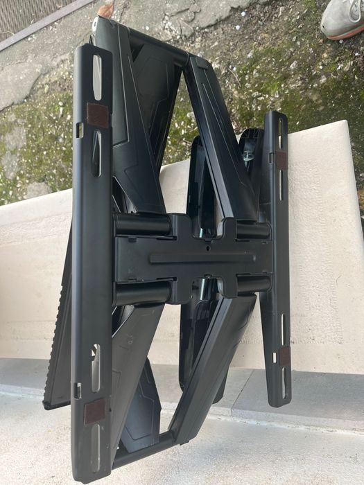 Suporte de TV 65”