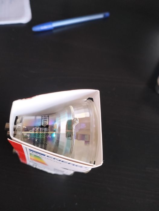 Candeeiro cinza de 3 lâmpadas