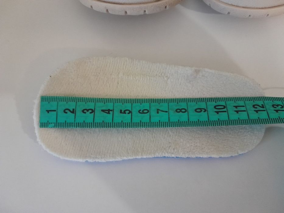 Продам Деми ботинки