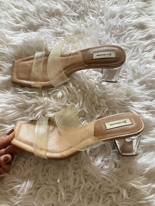 Sapatos com salto Stradivarius
