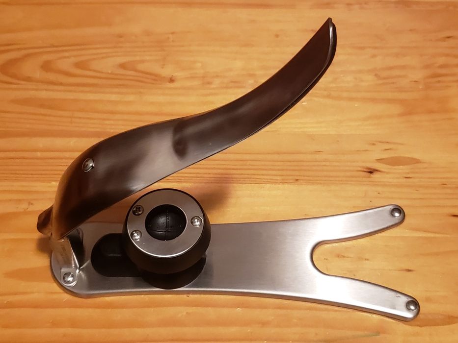 Cortador de castanhas433903513444689920