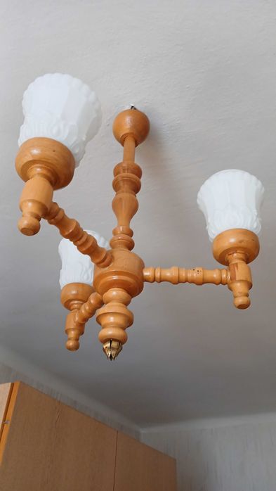 żyrandol do pokoju salonu