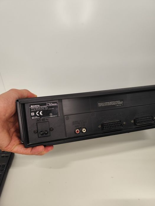 Sony SLV-E810EC магнітофон VHS с функцією Hi-Fi Соні програвач
