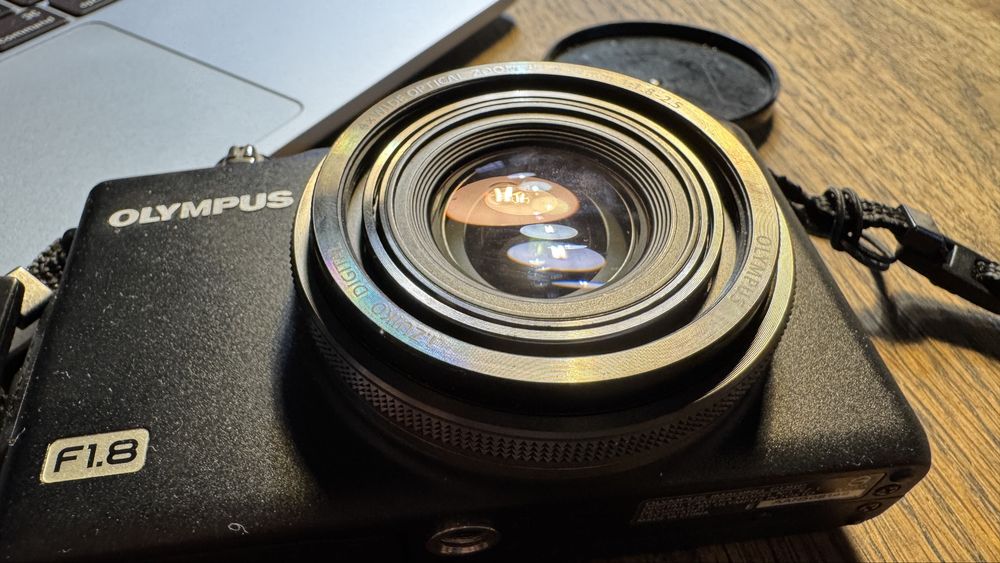 Olympus XZ 1 | Стан НОВОГО | Світлосильний F1.8 | Преміум-компакт