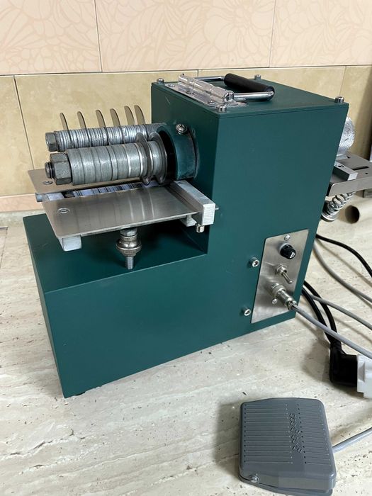 Машинка для нарізання смуг зі шкіри, верстат для порізки ременів