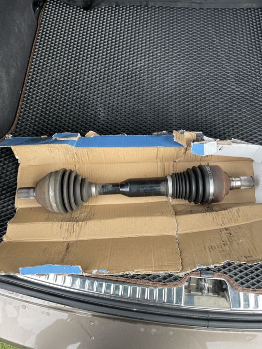 Напіввісь Volvo XC60 1 FL передня права