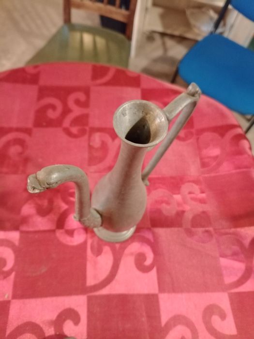 Ânfora de estanho puro