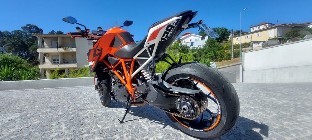 ktm 1000cc