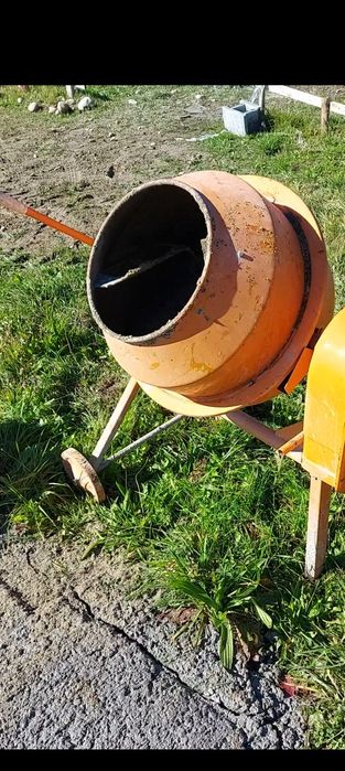 Betoniarka 120l  230V