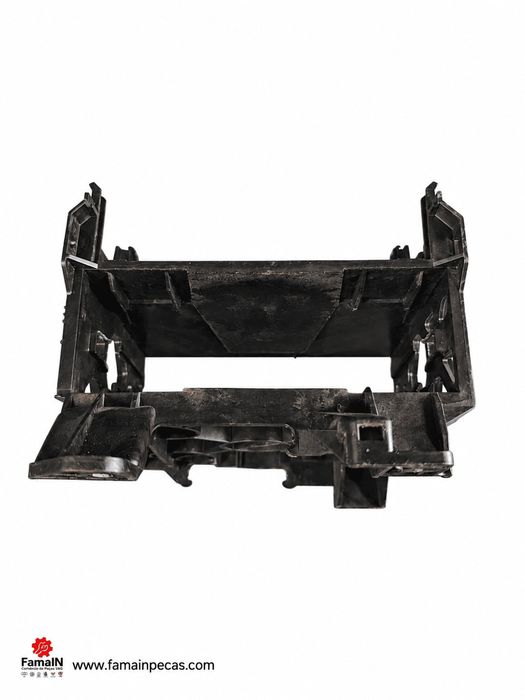 Suporte do rádio AUDI A4 B8 2.0 TDI (105 kW / 143 cv) [11.2007 - 12.2015]
