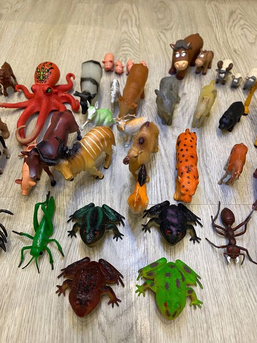 Lote de animais grandes + insetos