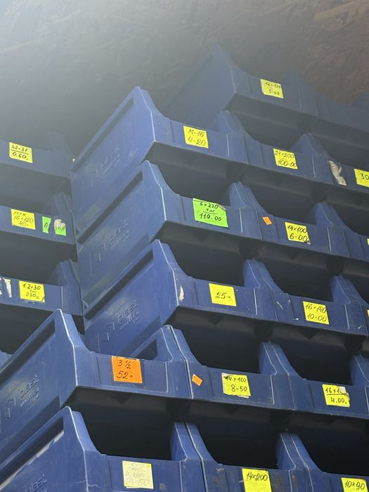 Продам коробки, ящики, лукошки, для метизов