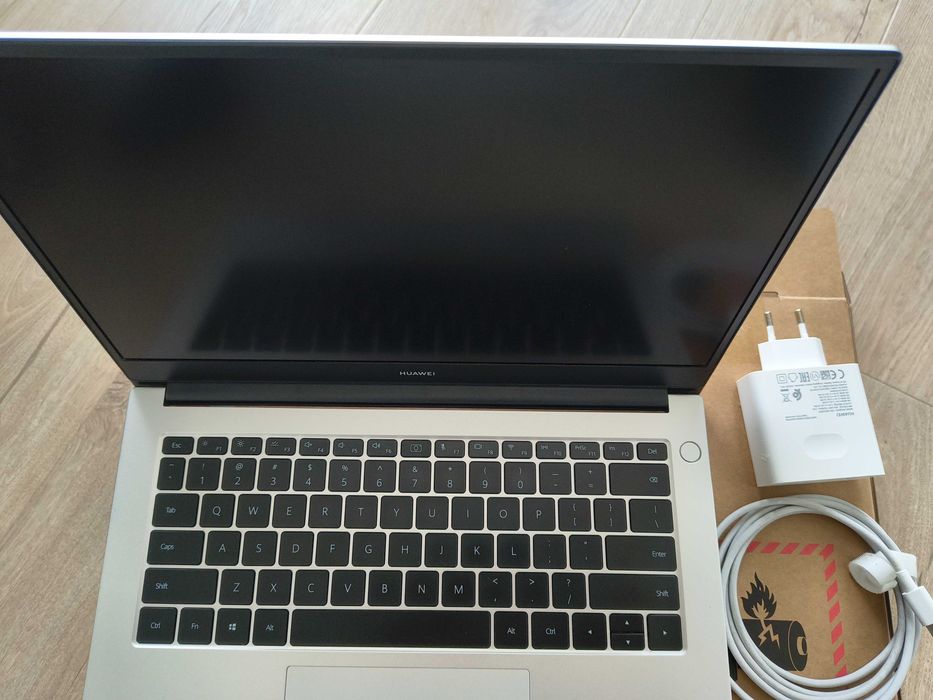 Laptop Huawei MateBook D14, model NbB-WAH9Q, i5-10210U/8GB/256GB/Win11/FullHD