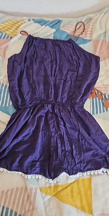 Macacão azul com renda