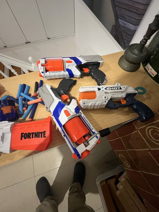Pistolas marca Nerf