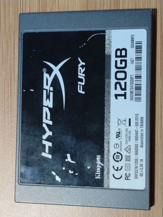 Disco SSD de marca Kingston já com os portes incluídos