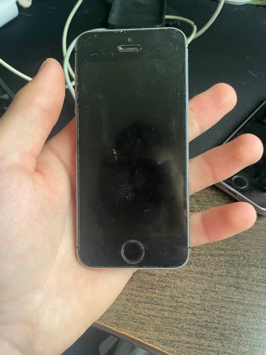 2 iphone 5s на запчастини
