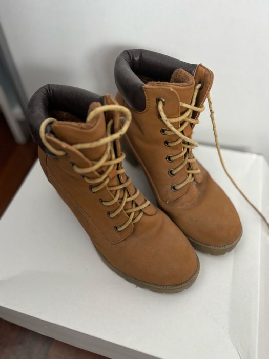 Buty zimowe na koturnie