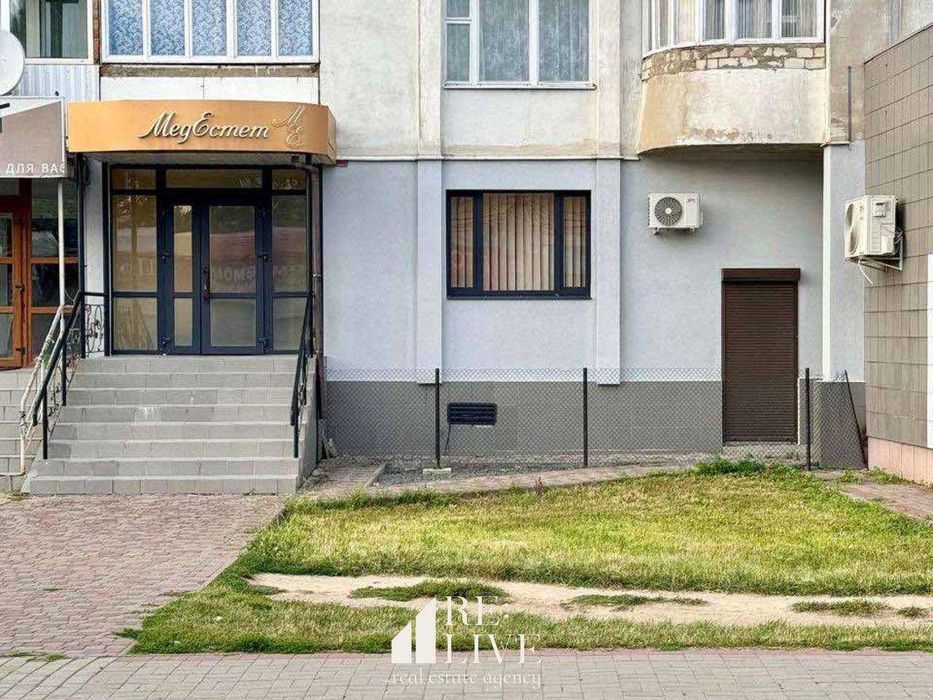 Продаж комерційного приміщення по просп.Соборності,42 (ТРЦ Порт Сіті)