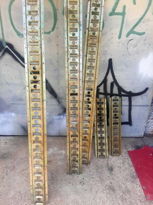 Trilho universal aço galvanizado