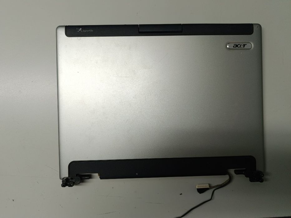 Lenovo and Acer Laptop Screen64551828338434120