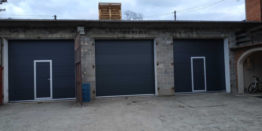 Brama segmentowa ocieplona Antracyt , Brąz 320 x 250