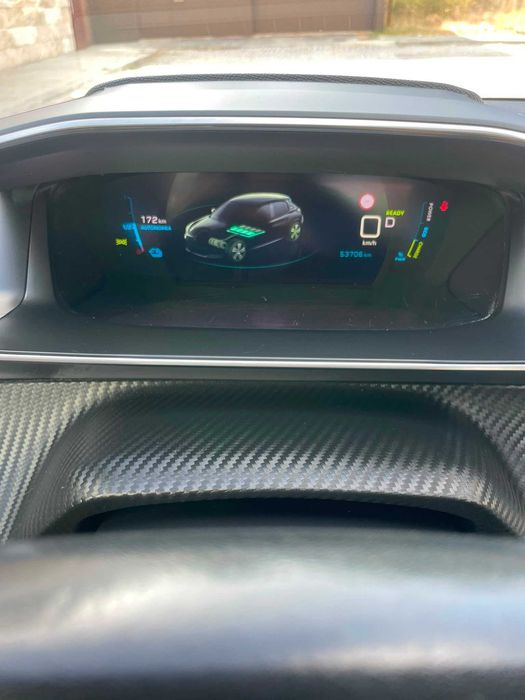 Peugeot E-208 50Kwh 136cv